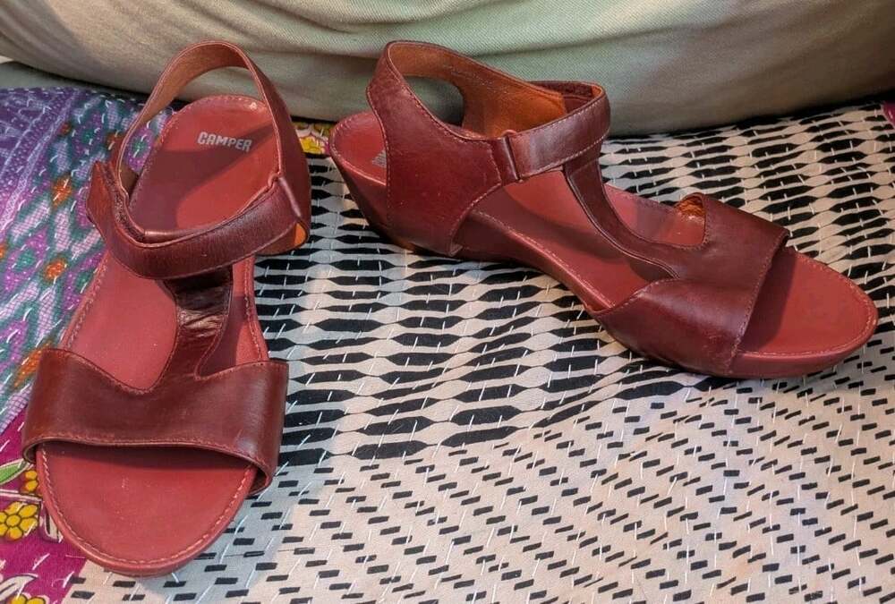 Camper Micro Women's T-Strap Leather Sandals Burgundy Red Low Wedge EU 42 US 12
